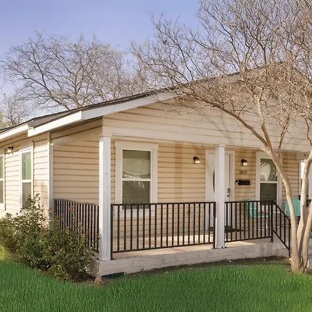 Charming Dreamy Home Close To Downtown Sa
